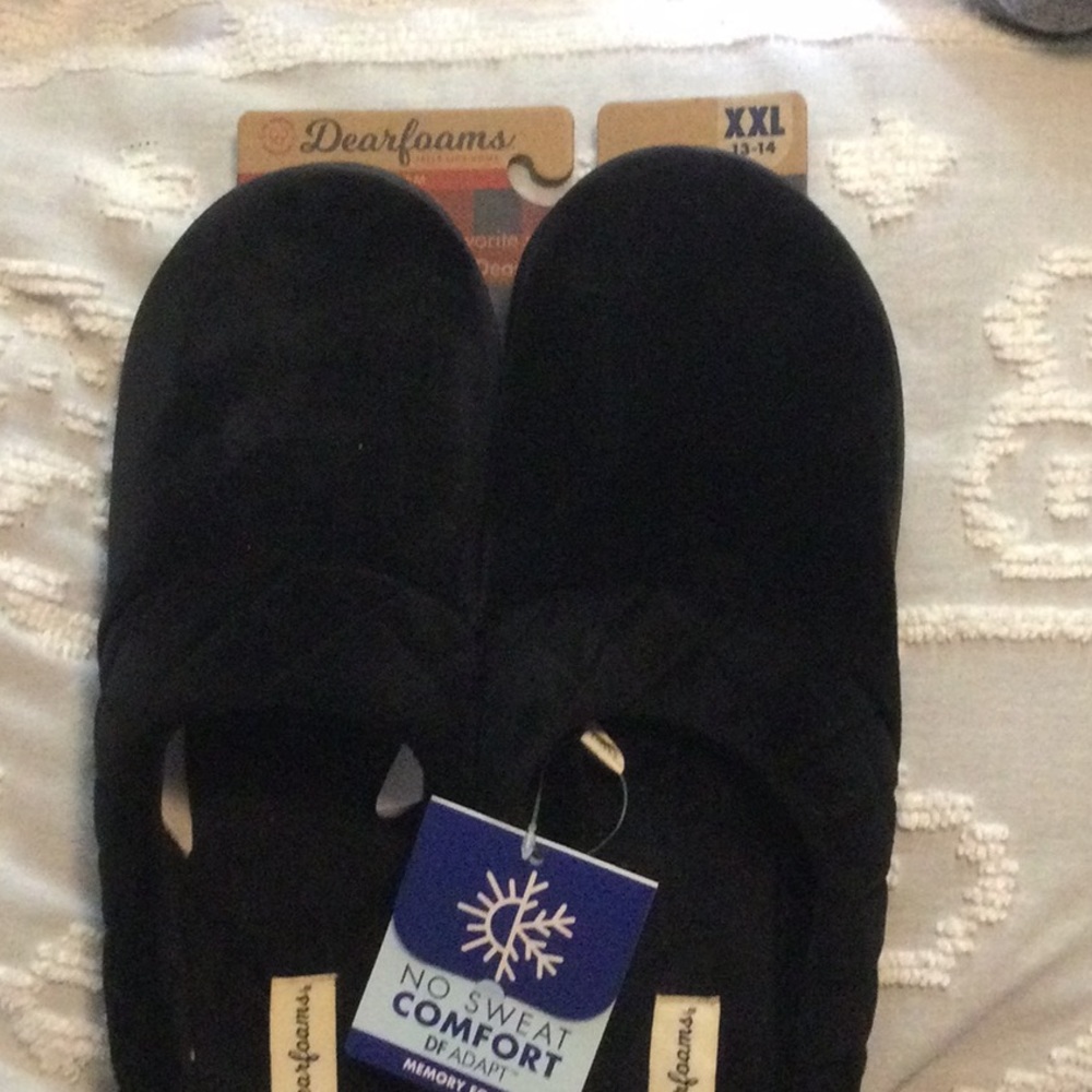 New with tags Dearfoams slippers